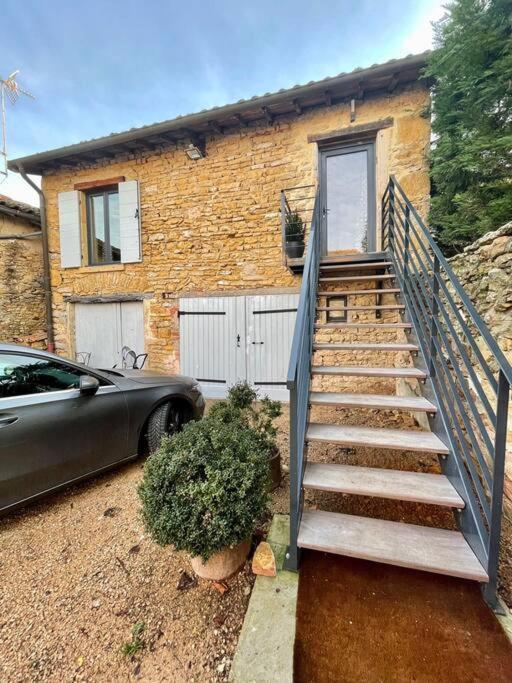 La Madigniere En Beaujolais Pierres Dorees